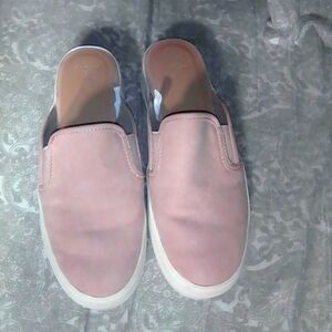 Pre owned Women's pink "A NEW DAY" size 7 suede slip on sneakers